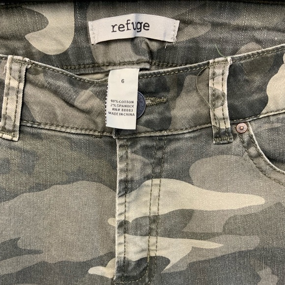 Army Print Skinny Jeans - Picture 4 of 5